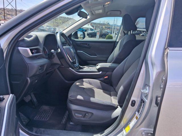 used 2021 Toyota Highlander car, priced at $26,874