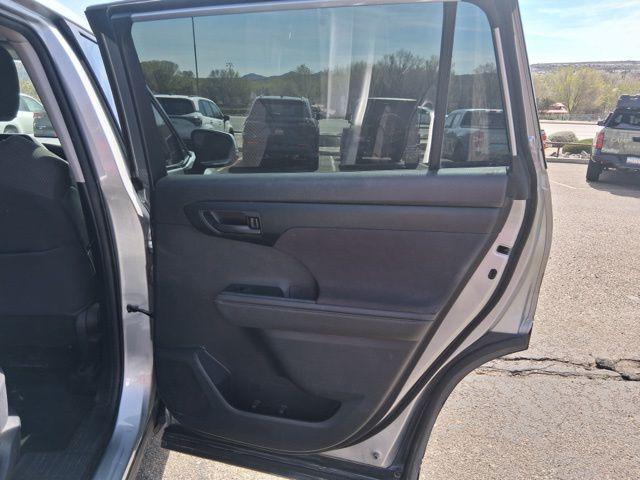 used 2021 Toyota Highlander car, priced at $26,874