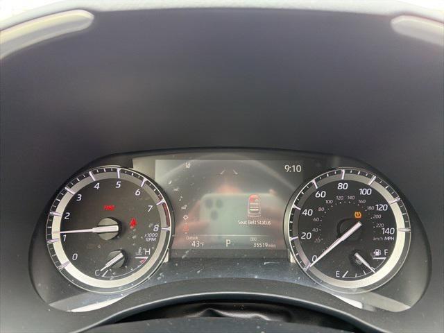 used 2022 Toyota Highlander car, priced at $34,874