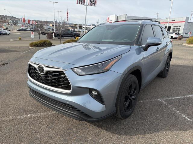 used 2022 Toyota Highlander car, priced at $34,874