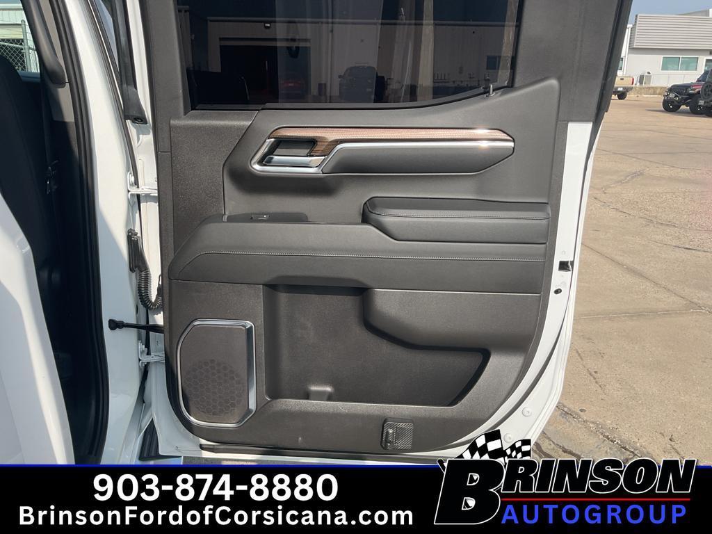 used 2024 Chevrolet Silverado 1500 car, priced at $29,990