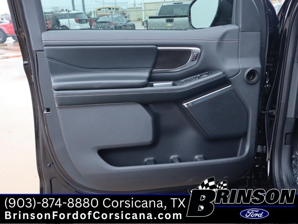 new 2025 Ford Expedition car, priced at $76,969