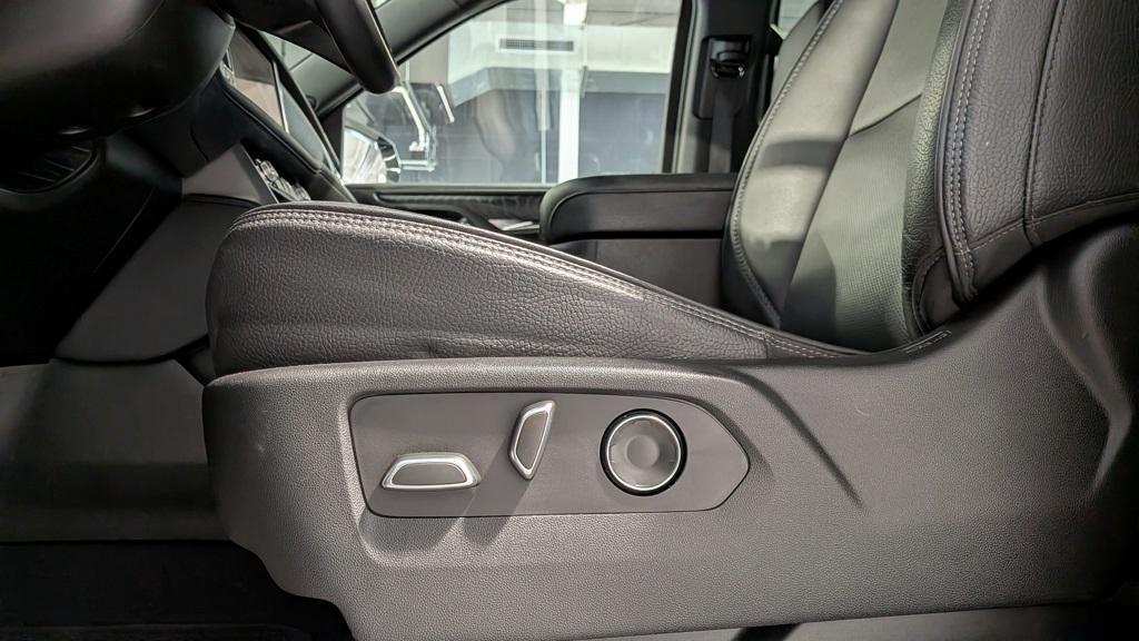 used 2023 GMC Yukon car, priced at $59,992