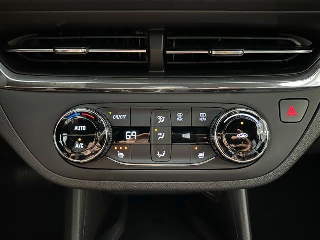 new 2025 Buick Envista car, priced at $27,665