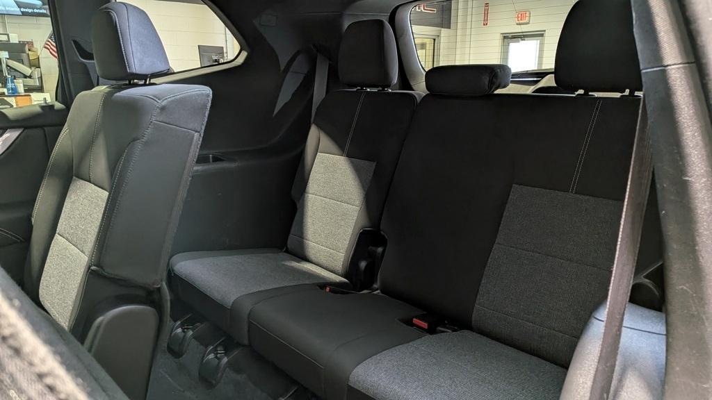 used 2025 GMC Acadia car, priced at $33,799