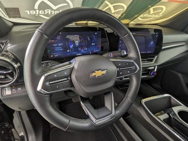 used 2025 Chevrolet Equinox car, priced at $25,999