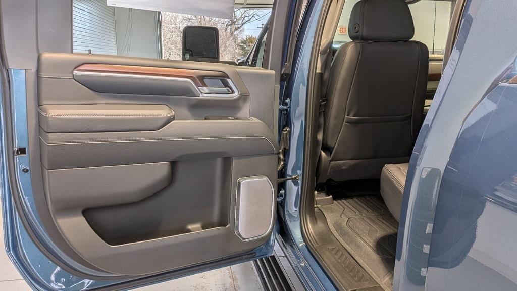 new 2026 GMC Sierra 2500 car, priced at $93,075