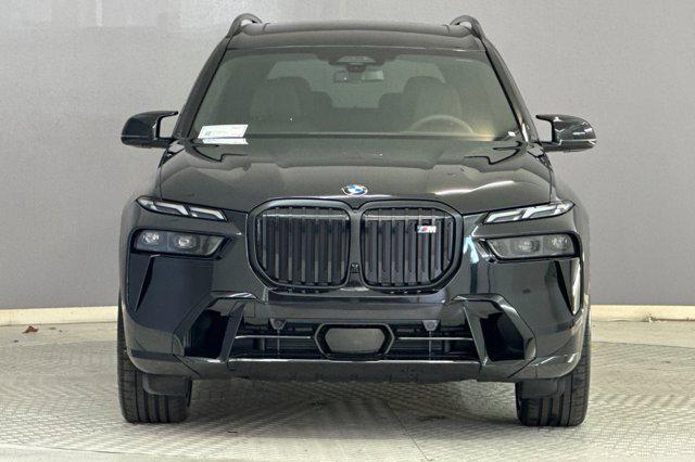 new 2026 BMW X7 car, priced at $122,600