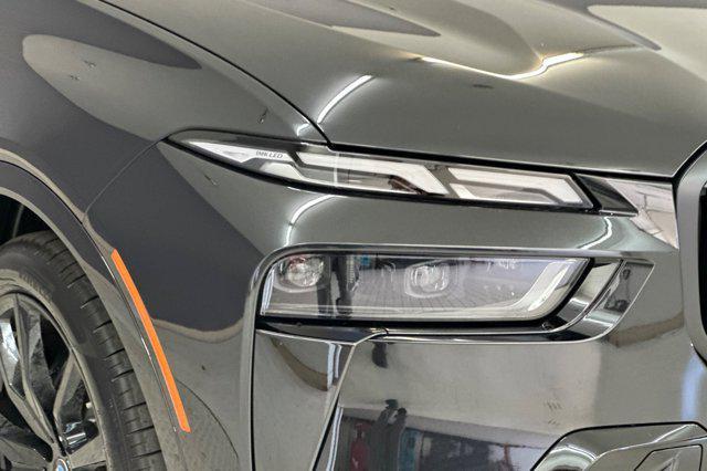 new 2026 BMW X7 car, priced at $122,600