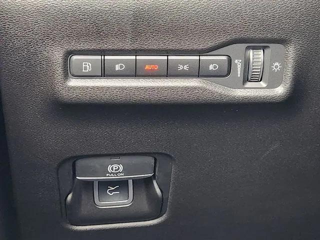 new 2026 Jeep Cherokee car, priced at $40,931