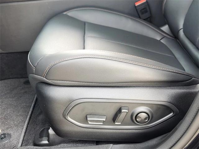 new 2026 Jeep Cherokee car, priced at $43,085