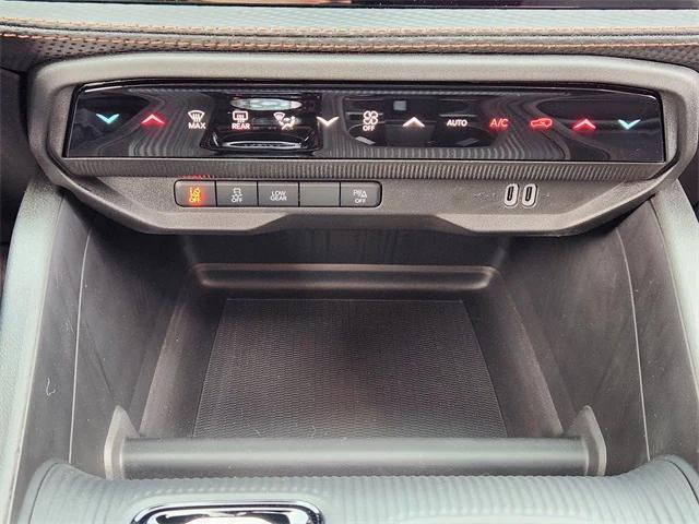 new 2026 Jeep Cherokee car, priced at $43,085