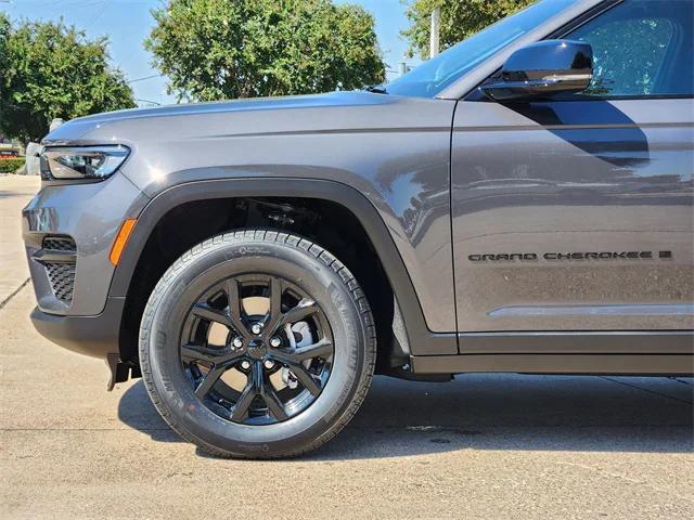 new 2025 Jeep Grand Cherokee car, priced at $44,637
