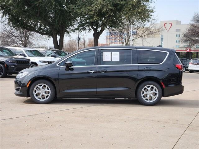 used 2018 Chrysler Pacifica car, priced at $12,997