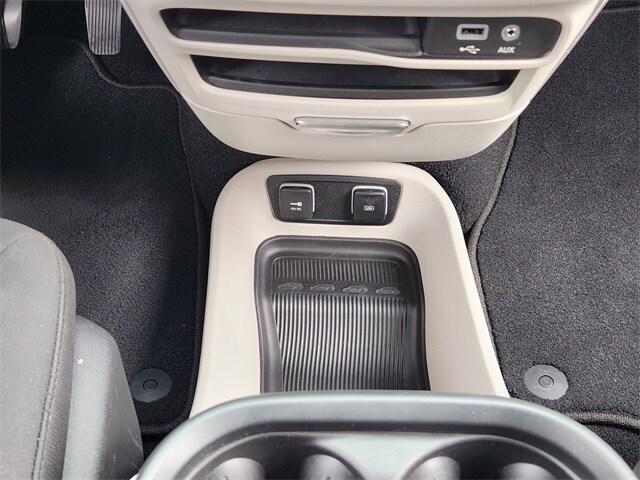 used 2018 Chrysler Pacifica car, priced at $12,997