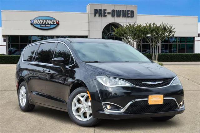 used 2018 Chrysler Pacifica car, priced at $12,997