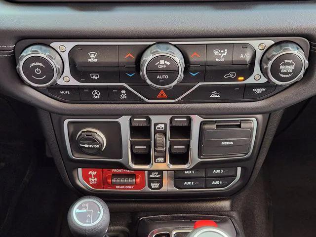 new 2025 Jeep Wrangler car, priced at $53,484