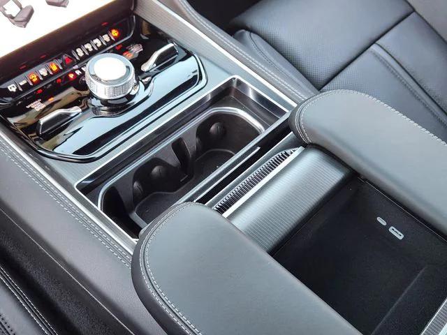 new 2026 Jeep Grand Wagoneer car, priced at $98,180