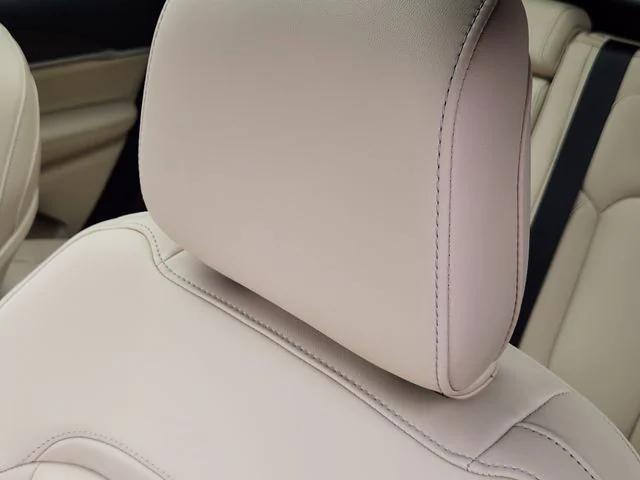 new 2026 Jeep Grand Cherokee car, priced at $46,889