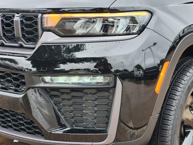 new 2026 Jeep Grand Cherokee car, priced at $44,263