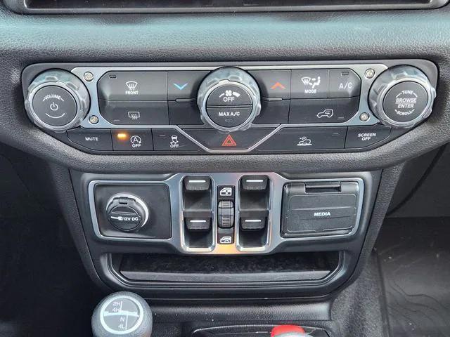 new 2026 Jeep Wrangler car, priced at $37,847