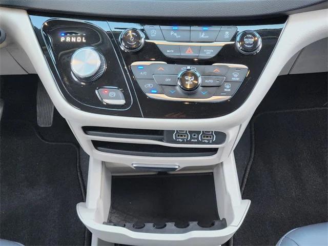 used 2024 Chrysler Pacifica car, priced at $29,649