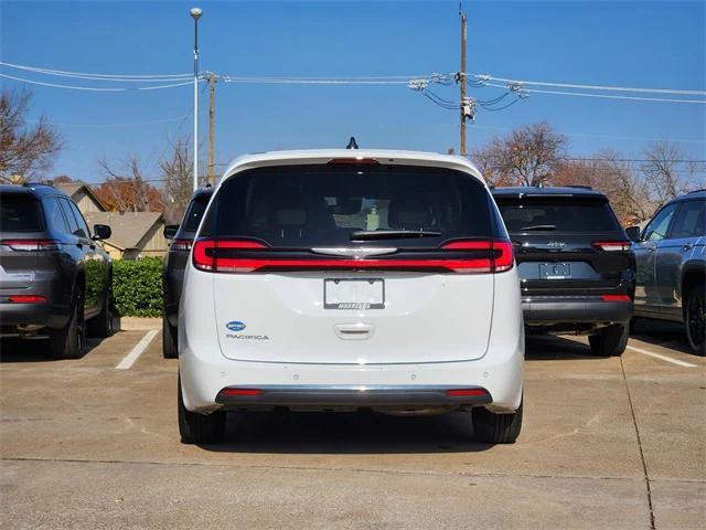used 2024 Chrysler Pacifica car, priced at $29,649