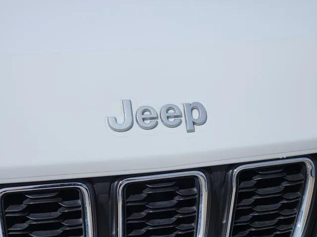 used 2025 Jeep Grand Cherokee car, priced at $28,797