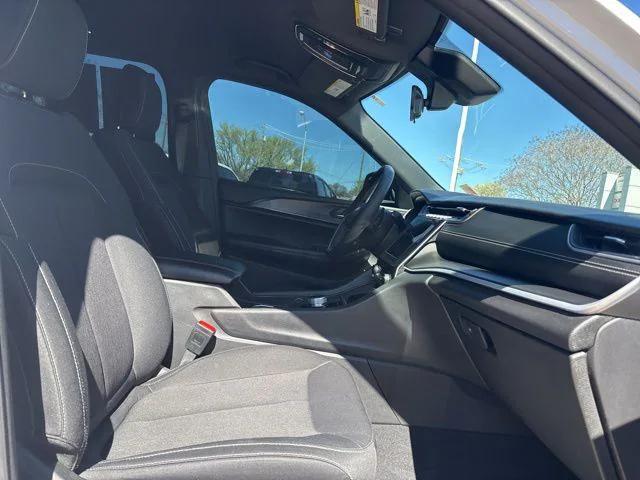 used 2025 Jeep Grand Cherokee car, priced at $30,499