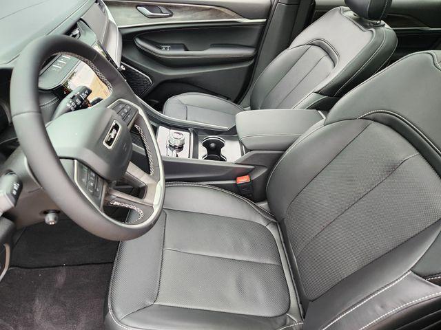 new 2026 Jeep Grand Cherokee car, priced at $49,357