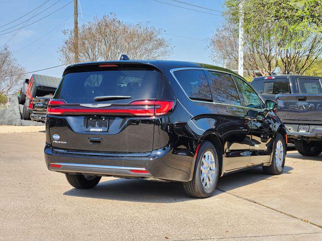 new 2026 Chrysler Pacifica car, priced at $43,685