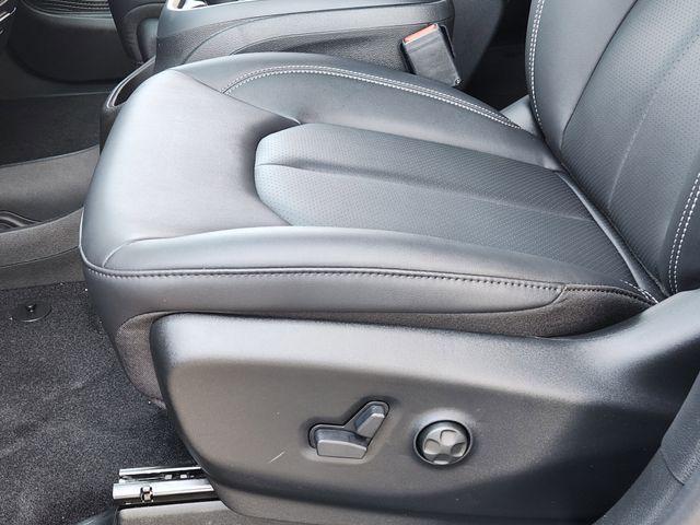 new 2026 Chrysler Pacifica car, priced at $43,685