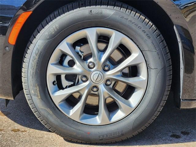 new 2026 Chrysler Pacifica car, priced at $51,095