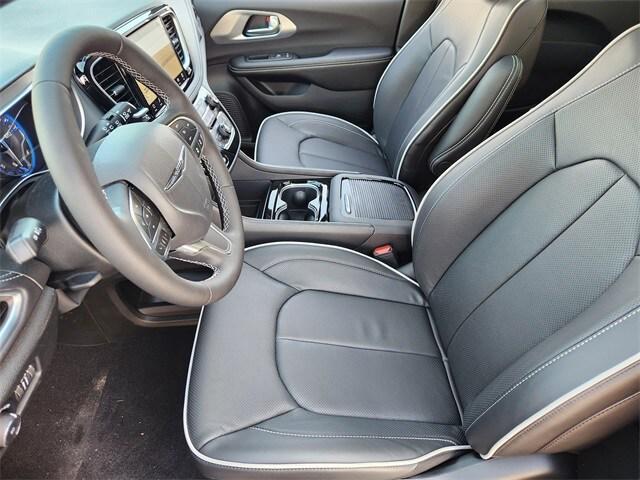 new 2026 Chrysler Pacifica car, priced at $51,095