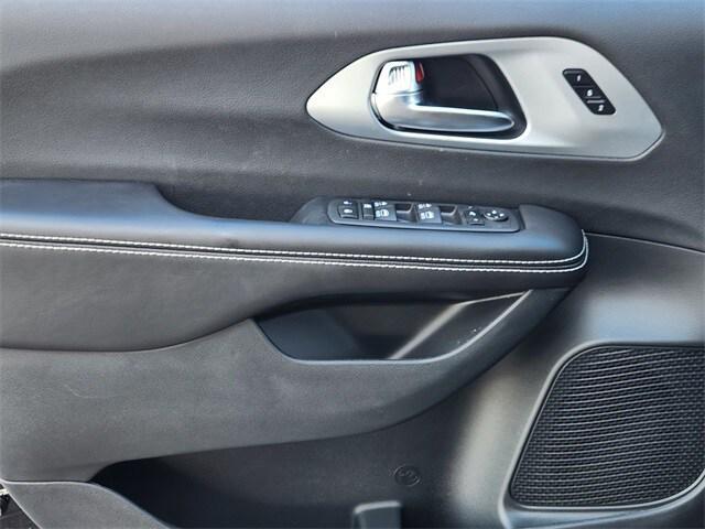 new 2026 Chrysler Pacifica car, priced at $51,095