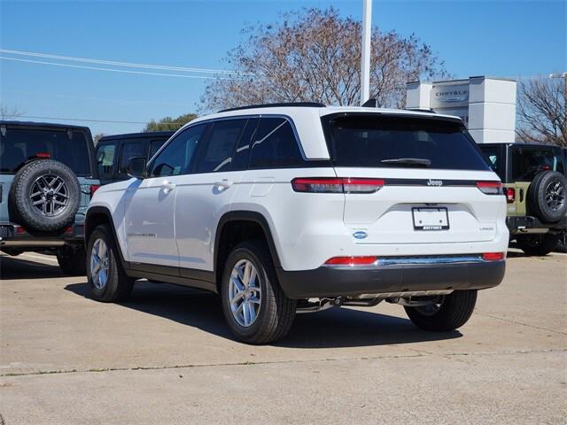 new 2026 Jeep Grand Cherokee car, priced at $41,990
