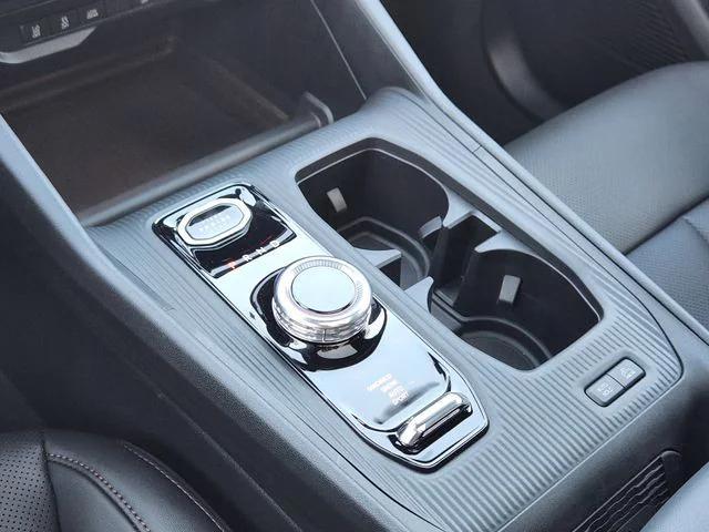 new 2026 Jeep Cherokee car, priced at $41,881