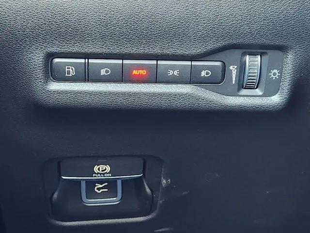 new 2026 Jeep Cherokee car, priced at $41,881