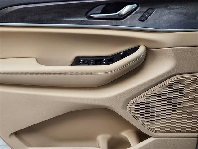 new 2025 Jeep Grand Cherokee car, priced at $44,337