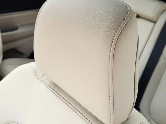 new 2025 Jeep Grand Cherokee car, priced at $42,337