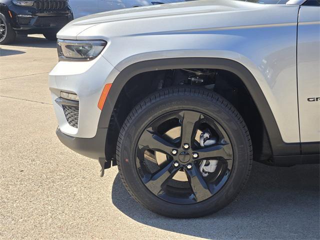 new 2025 Jeep Grand Cherokee car, priced at $45,063