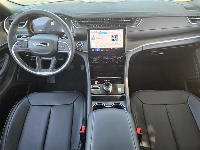 new 2025 Jeep Grand Cherokee car, priced at $45,063