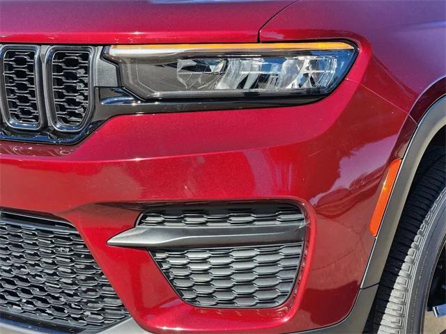 used 2023 Jeep Grand Cherokee car, priced at $27,679