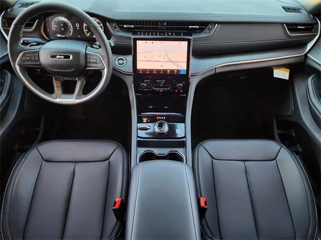 new 2025 Jeep Grand Cherokee car, priced at $49,313