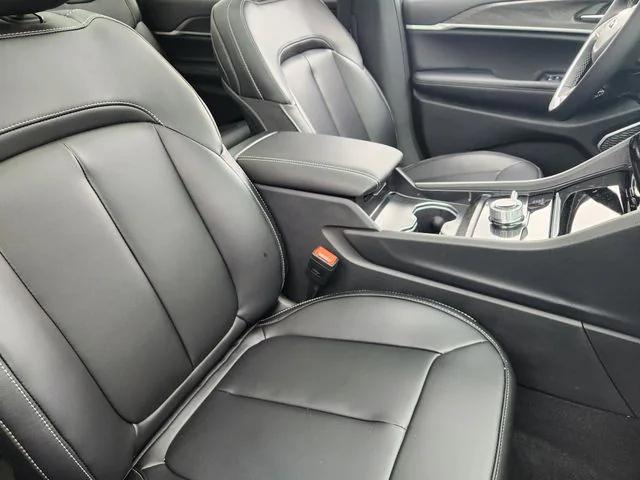 new 2026 Jeep Grand Cherokee L car, priced at $44,081