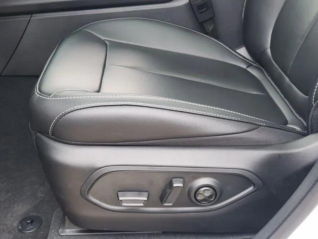 new 2026 Jeep Grand Cherokee L car, priced at $44,081
