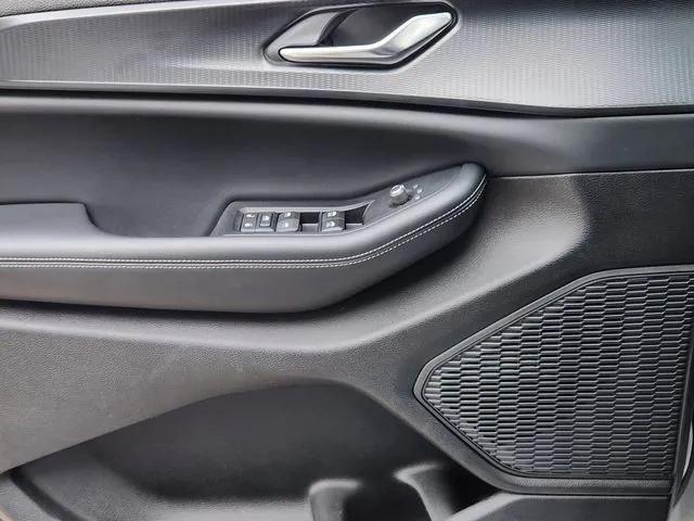 used 2024 Jeep Grand Cherokee L car, priced at $26,989