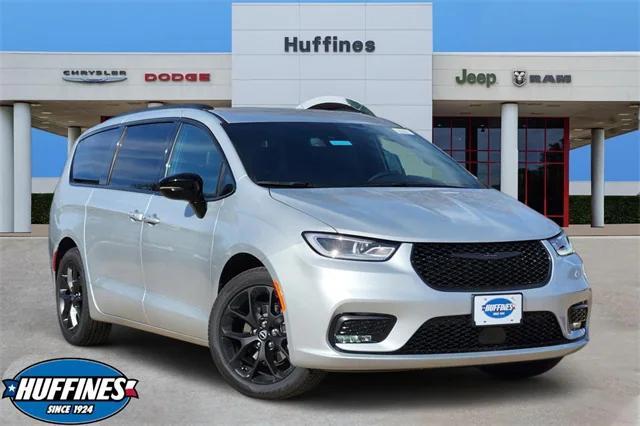 new 2026 Chrysler Pacifica car, priced at $47,180