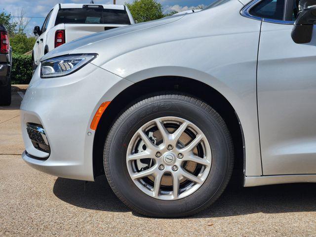 new 2026 Chrysler Pacifica car, priced at $43,180