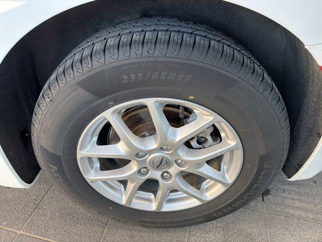 used 2024 Chrysler Pacifica car, priced at $27,766